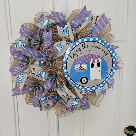 Happy Camper wreath - Picture 1 of 4